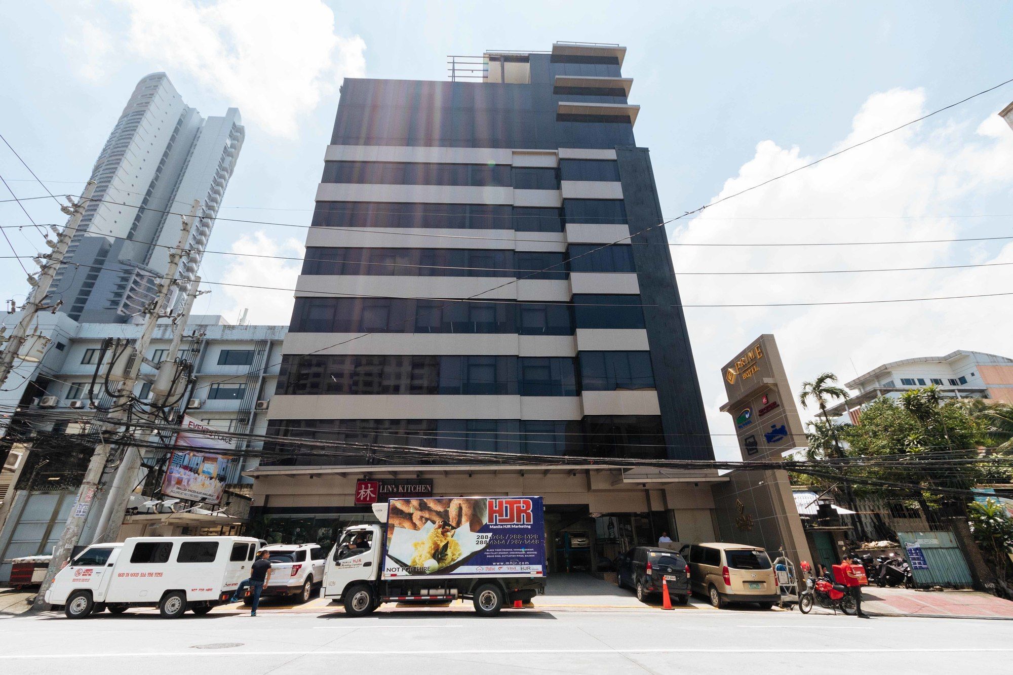 Reddoorz Premium @ South Triangle Quezon City Hotel Exterior photo